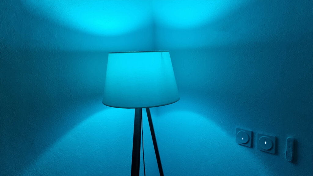 Zemismart Matter Smart Bulb ZML2 Cyan