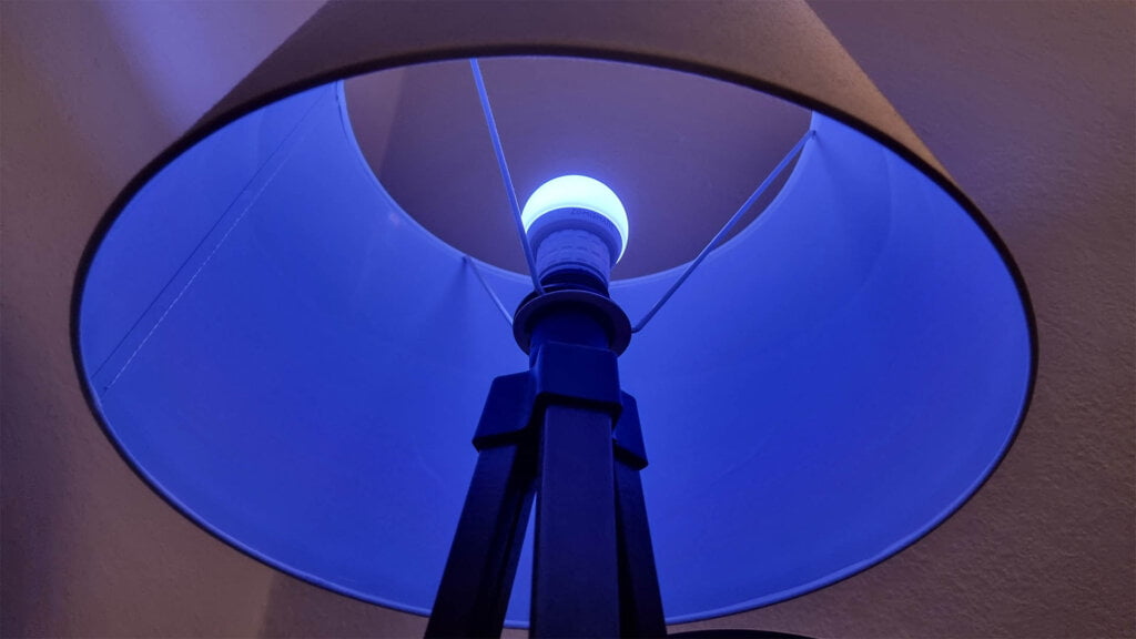 Zemismart Matter Smart Bulb ZML2 In Lamp 2